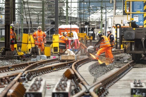 Maandverloning Railinfra